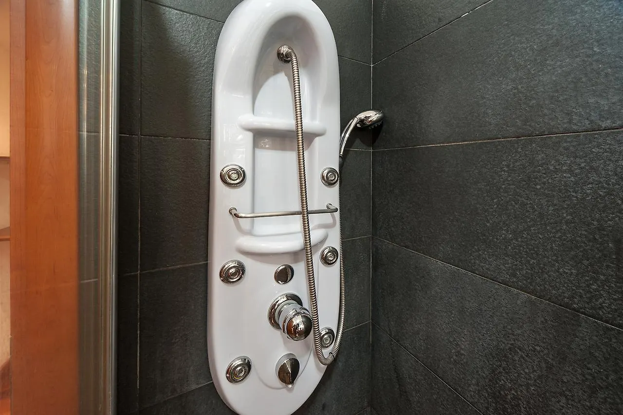 דירות Roman Holidays - Flat Close To St Peter 0*, רומא איטליה